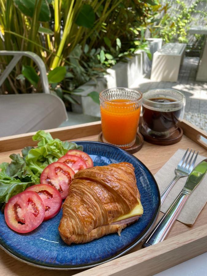 Nidhra Boutique Hotel Bangkok Sukhumvit Zewnętrze zdjęcie