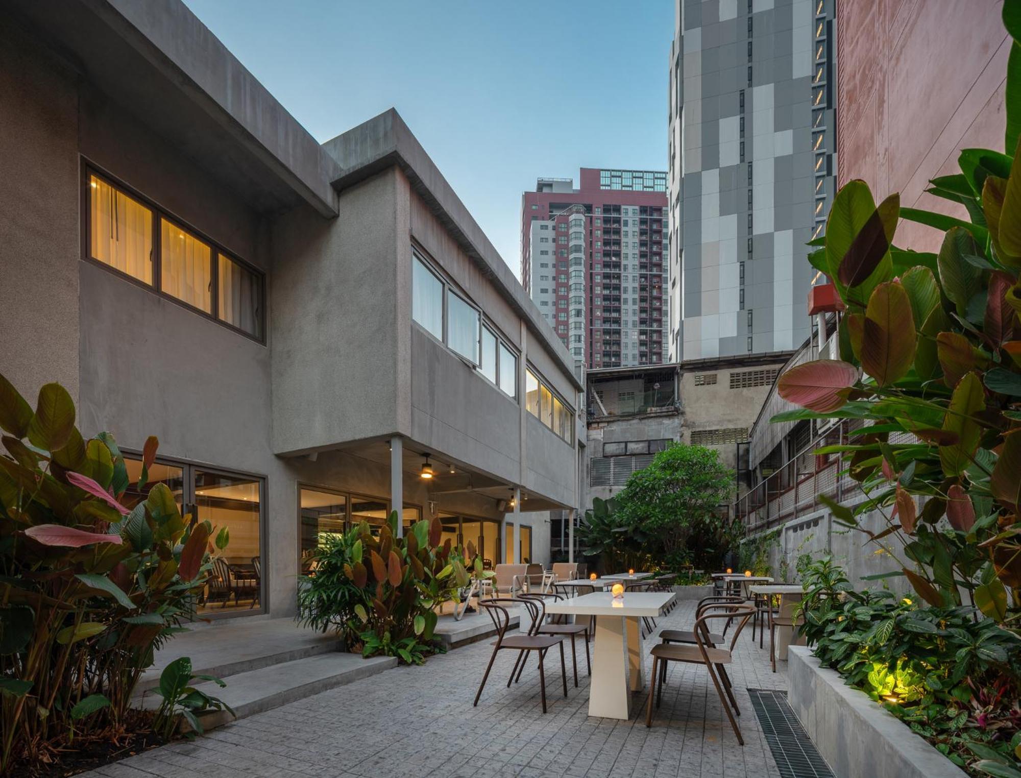 Nidhra Boutique Hotel Bangkok Sukhumvit Zewnętrze zdjęcie